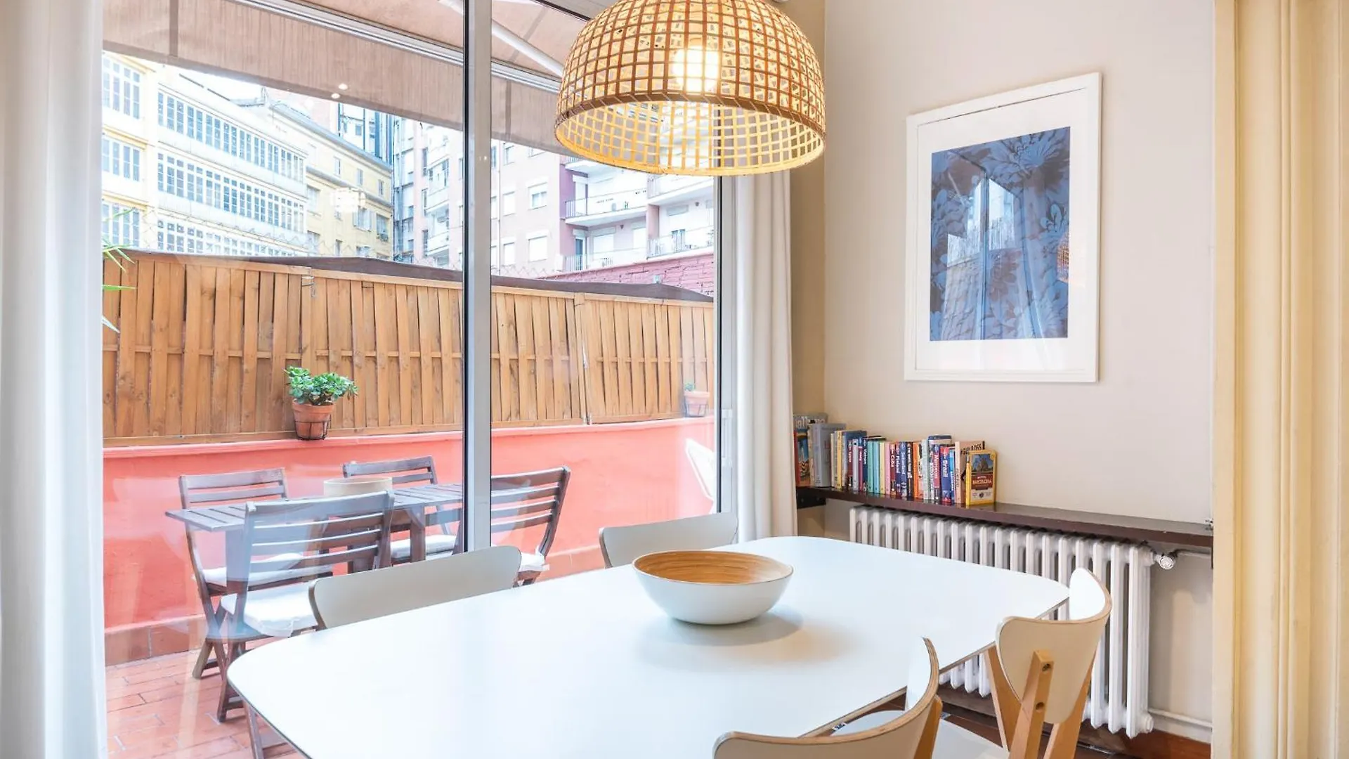 Apartment Spacious & Sunny Apt With Terrace In The City Center Barcelona