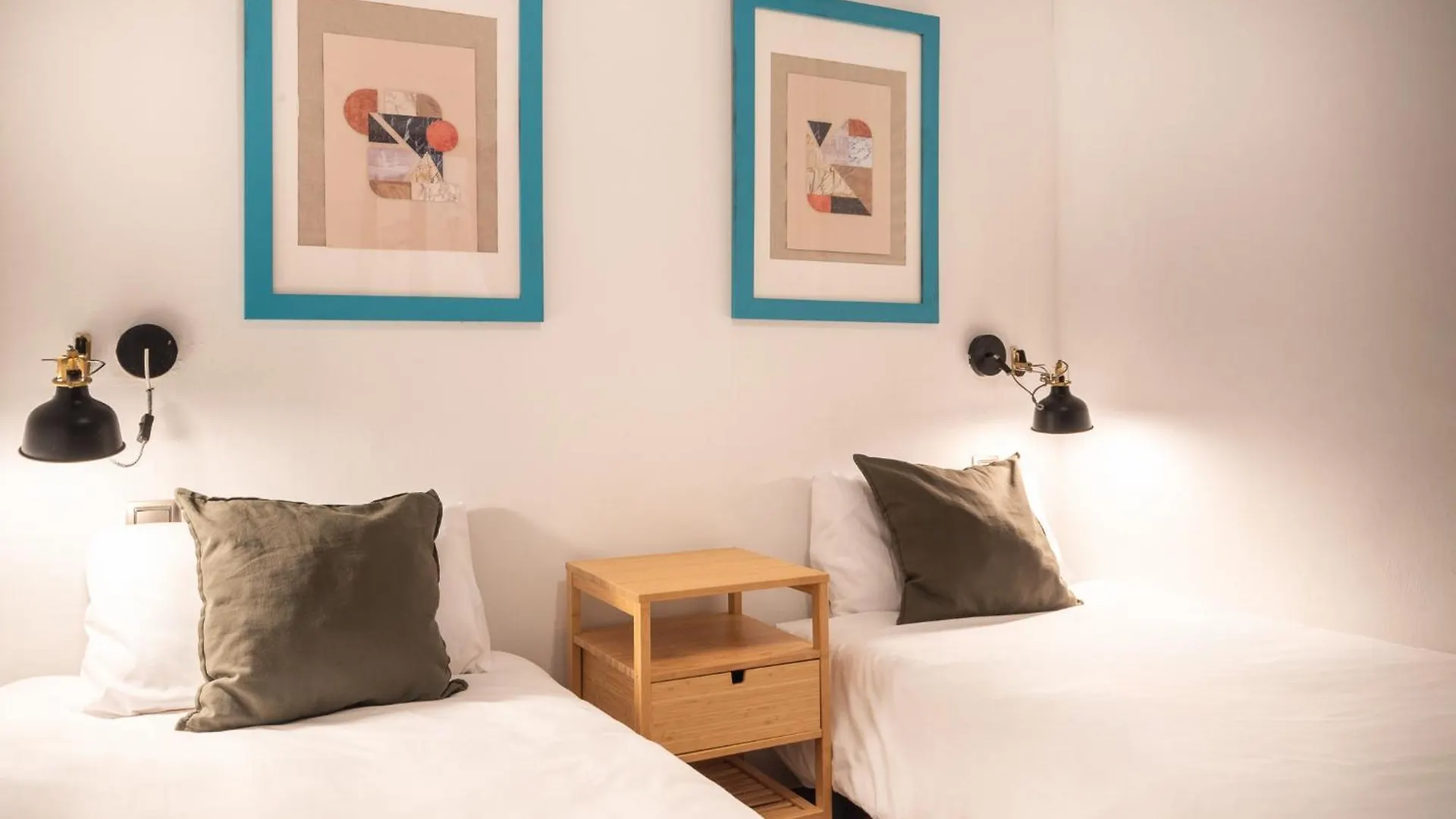Apartment Spacious & Sunny Apt With Terrace In The City Center Barcelona